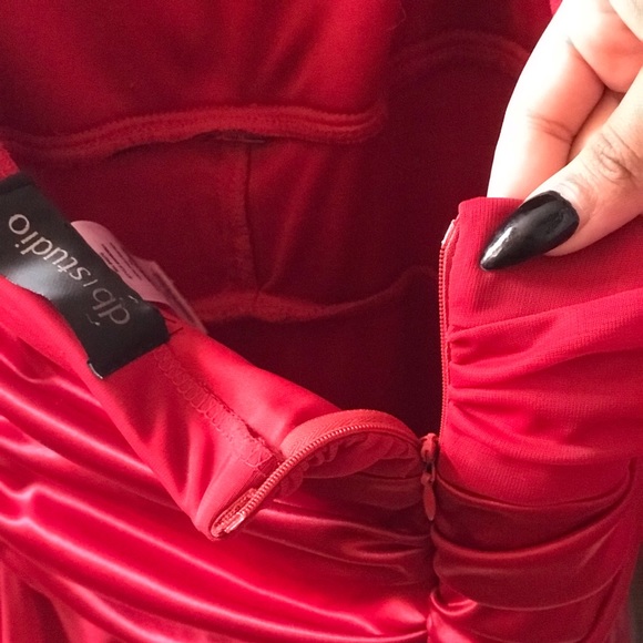 Dress - Picture 4 of 7